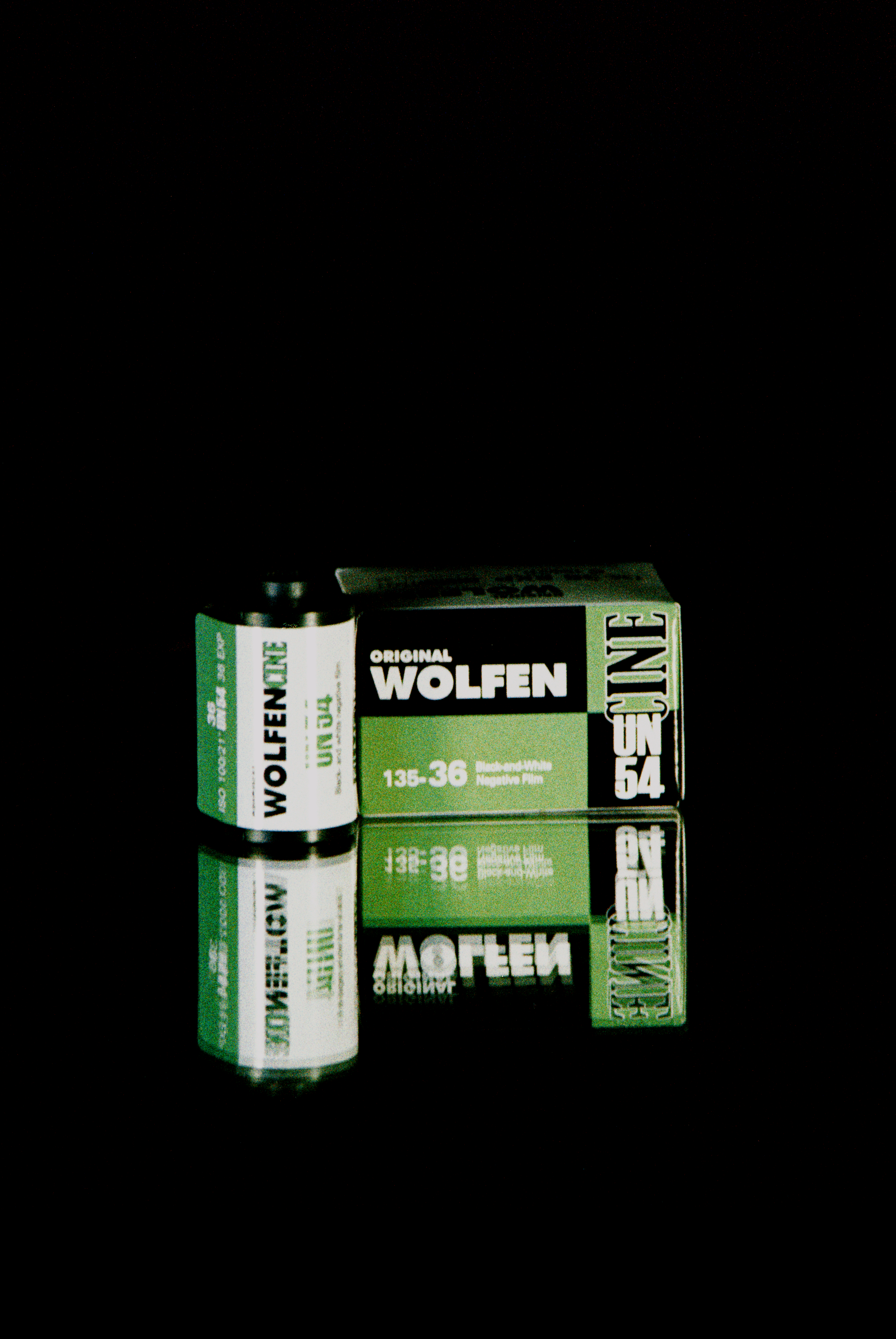 original-wolfen-un54-schwarzwei-film-36er-iso-100 image 1