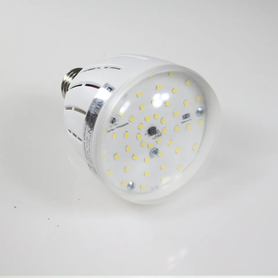 paterson-daylight-led-lampe-21w-dunkelkammerleuchte image 1